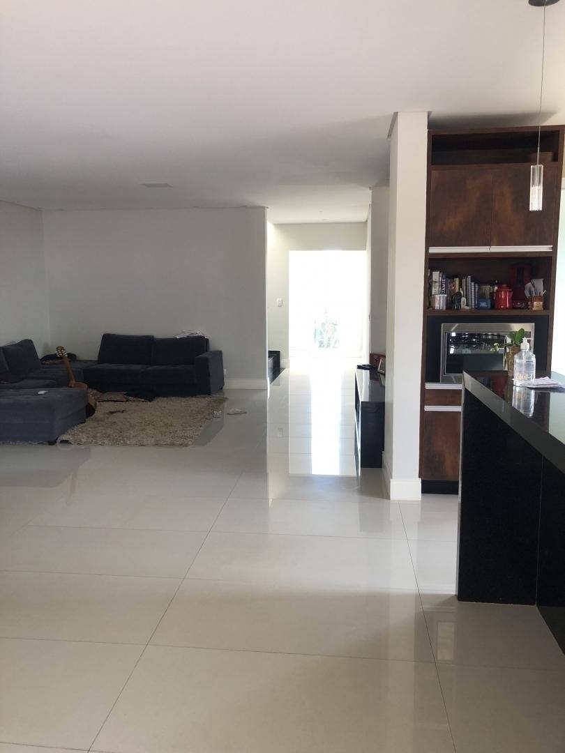 Casa à venda com 3 quartos, 330m² - Foto 23