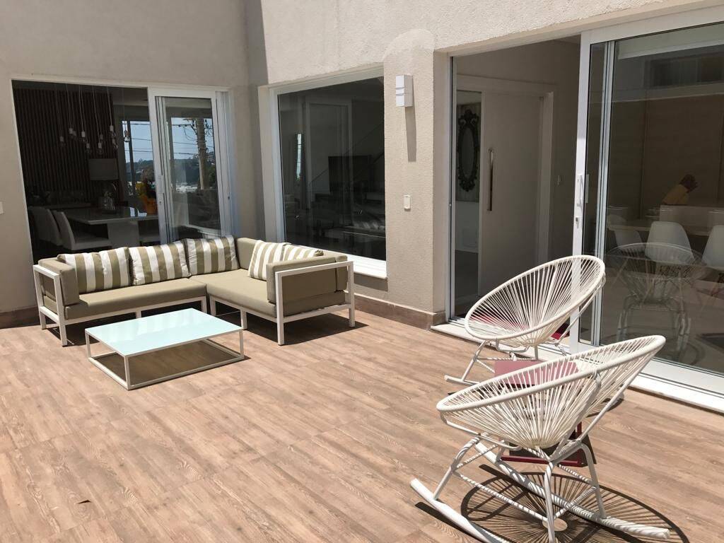 Casa à venda com 4 quartos, 340m² - Foto 12