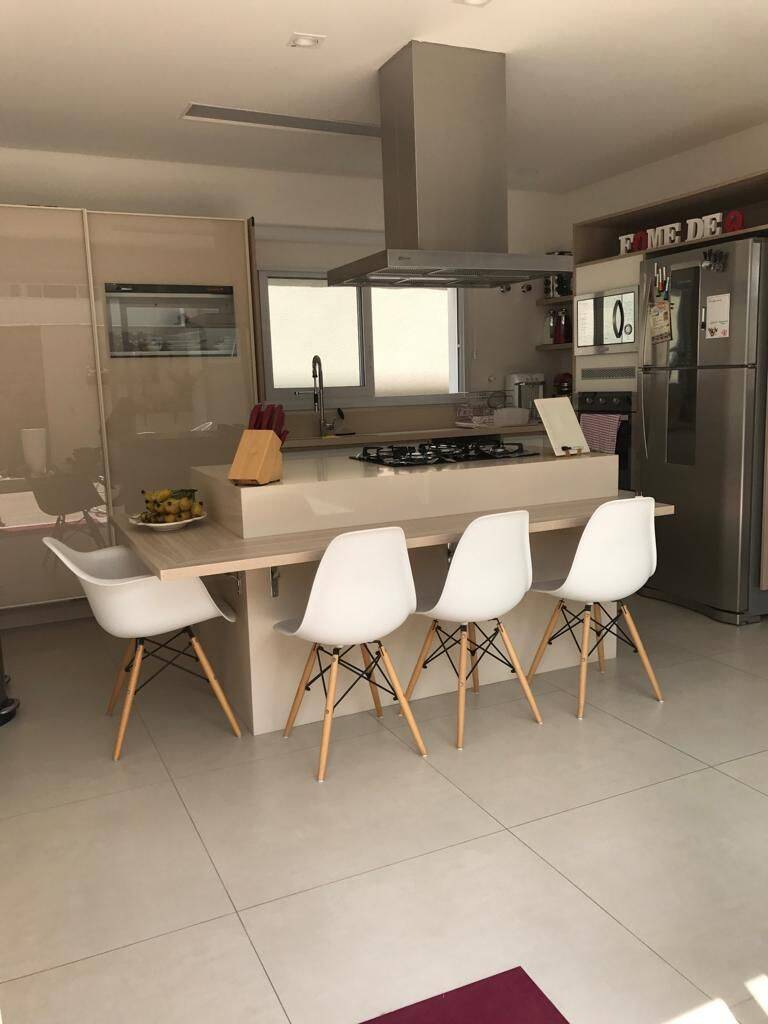 Casa à venda com 4 quartos, 340m² - Foto 9