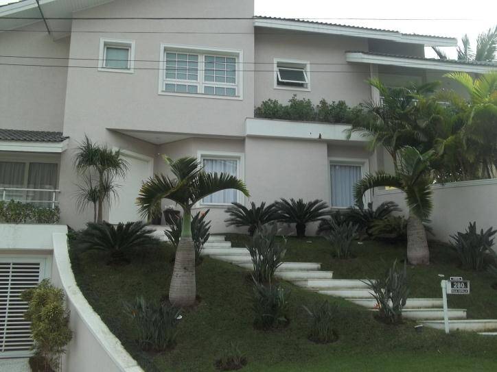 Casa de Condomínio à venda com 4 quartos, 550m² - Foto 1