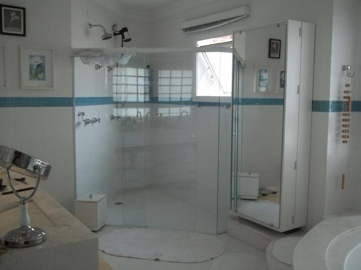 Casa de Condomínio à venda com 4 quartos, 550m² - Foto 2