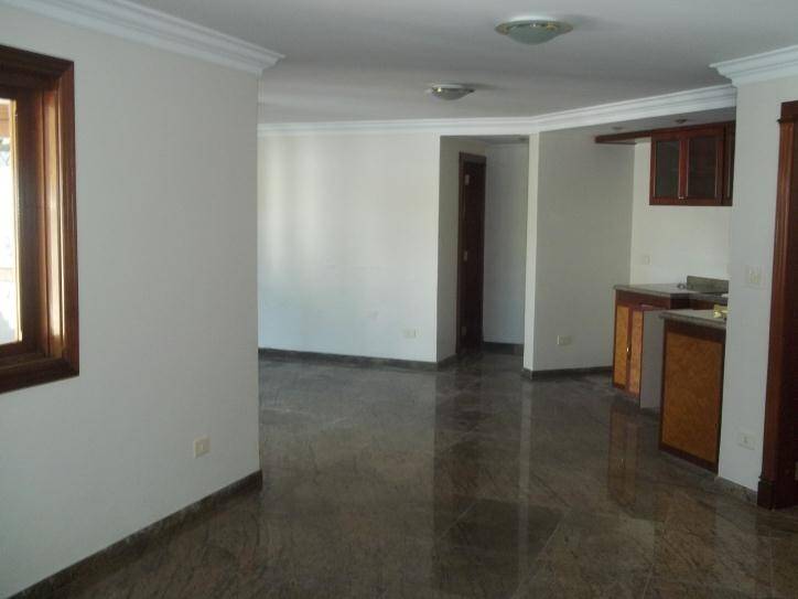 Casa de Condomínio à venda com 4 quartos, 750m² - Foto 2