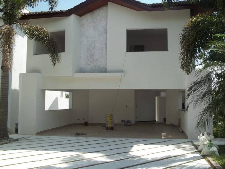 Casa de Condomínio à venda com 4 quartos, 315m² - Foto 1