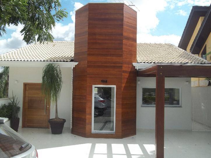 Casa de Condomínio à venda com 4 quartos, 450m² - Foto 1