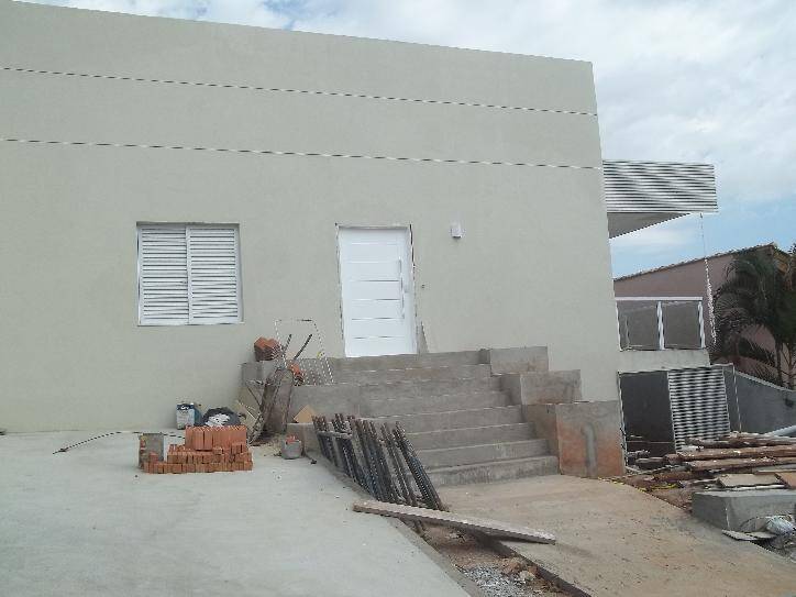 Casa de Condomínio à venda com 3 quartos, 280m² - Foto 2