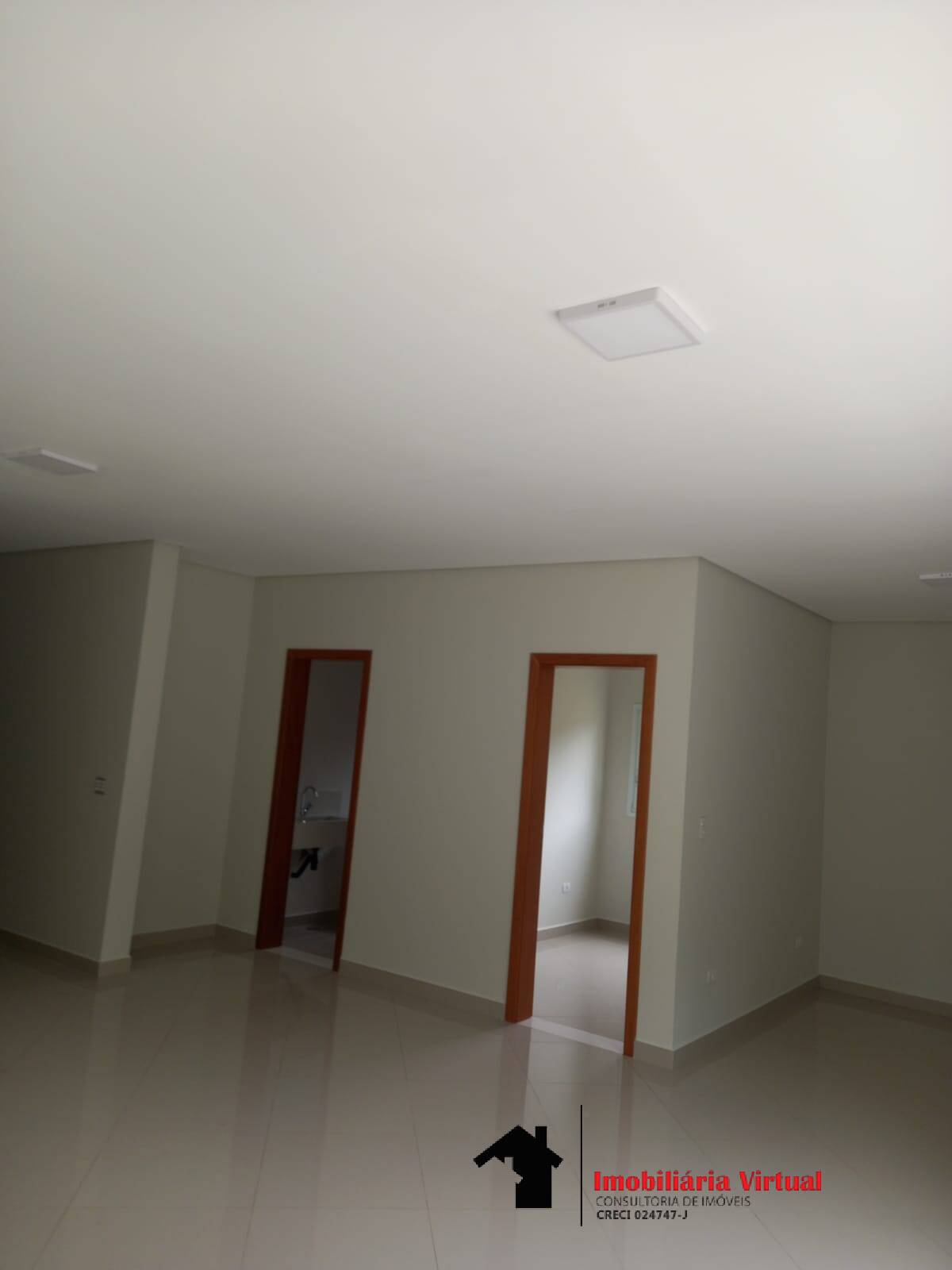 Casa à venda com 3 quartos, 250m² - Foto 7